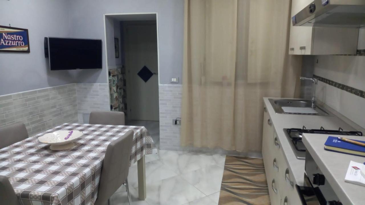 那不勒斯Piano Terra住宿加早餐旅馆 外观 照片